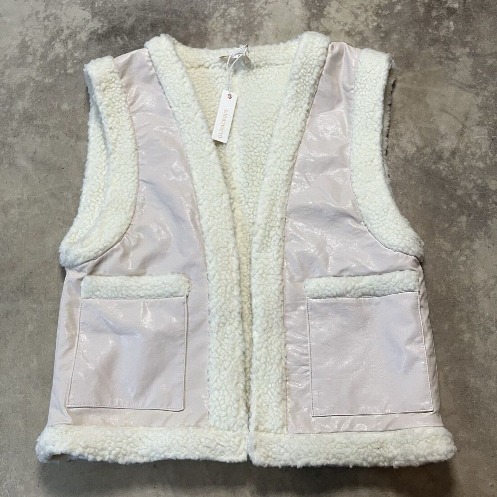 Olivaceous Vest Womens‎ Medium Faux Leather Fur Shearling Lined Outdoor